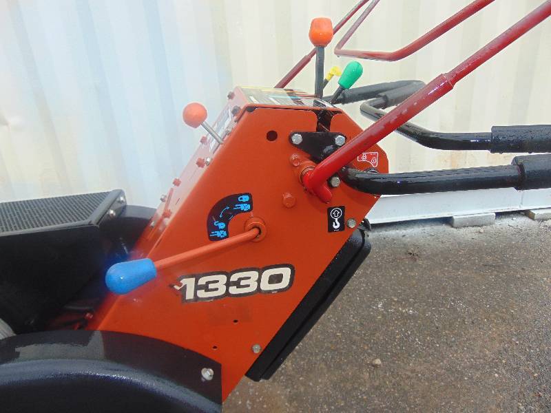 lot 2 image: Ditchwitch 1330 Chain Trencher