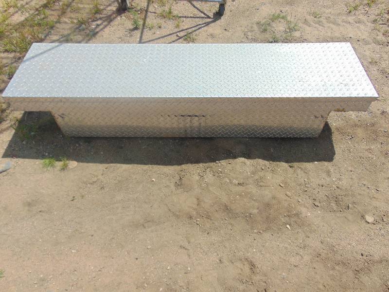 lot 17 image: Tough Guy Tool Box