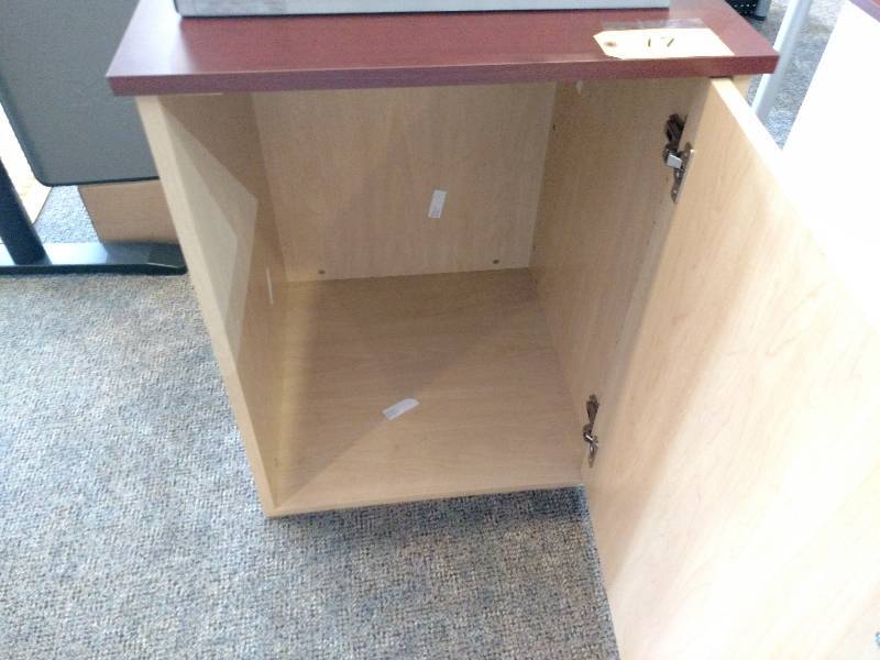 lot 17 image: Display Shelf 24x24x30 Contents Not...