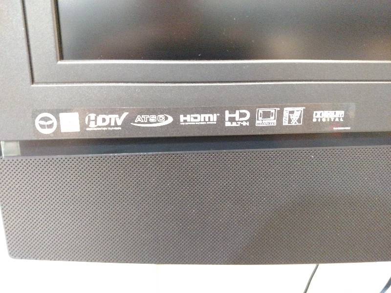 lot 35 image: Levia 37 Flat Screen TV with Wall ...