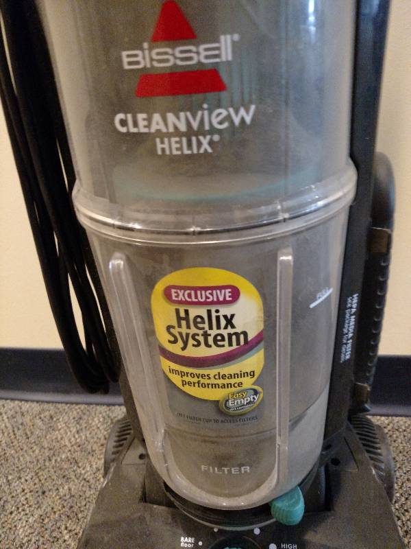 lot 82 image: Bissell Helix Vacuum Cleaner...