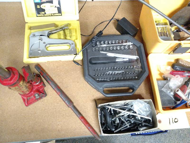 lot 110 image: Asstd Tools...