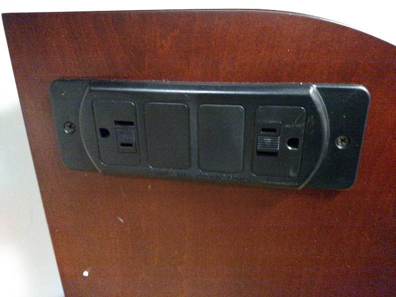 lot 116 image: Center Console