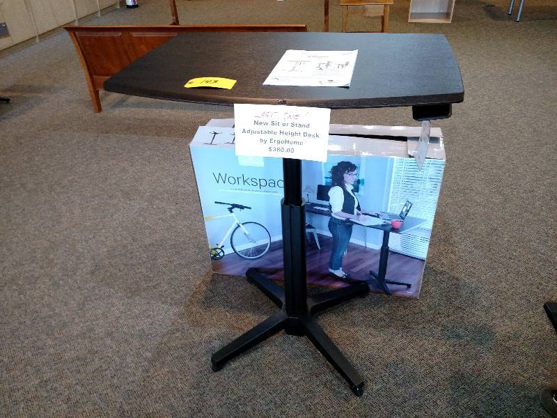 lot 143 image: Ergotron Home Sit-Or-Stand Pneumati...