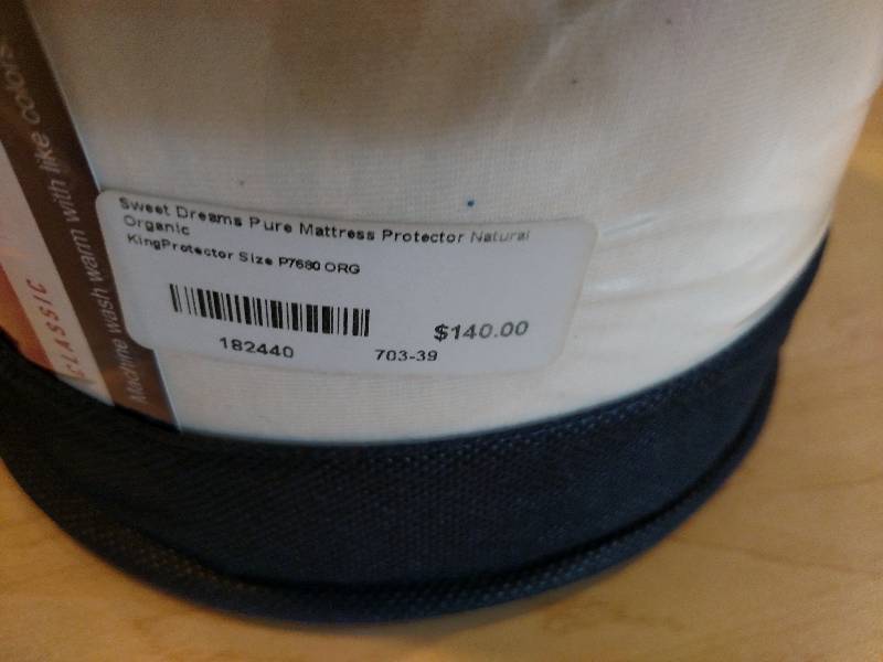 lot 283 image: Gotcha Covered King Mattress Protec...