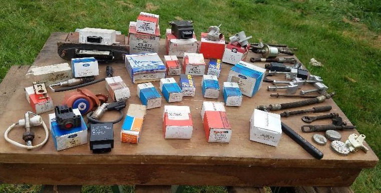lot 25 image: Mix lot of Ford Parts from various models