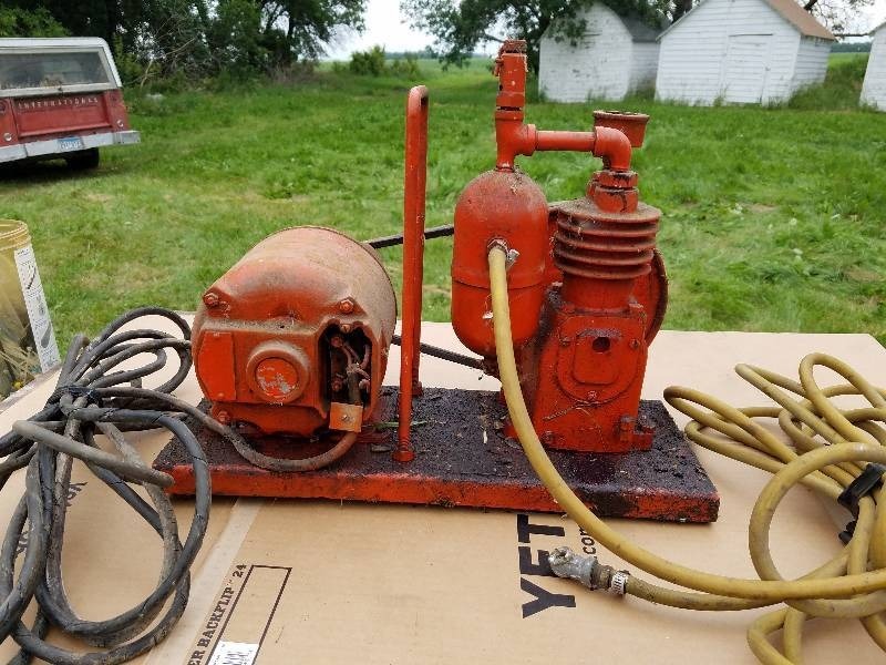 lot 40 image: Vintage Homemade electric motor & air pump