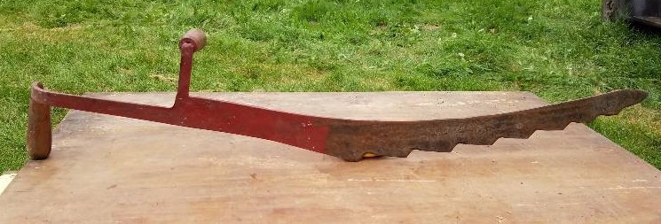 lot 47 image: Antique Vintage Frozen Hay Bale Saw 3 feet long