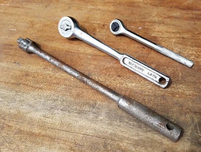 lot 72 image: CRAFTSMAN Breaker Bar 14 long 12 Drive & Crescent L S70 12 drive