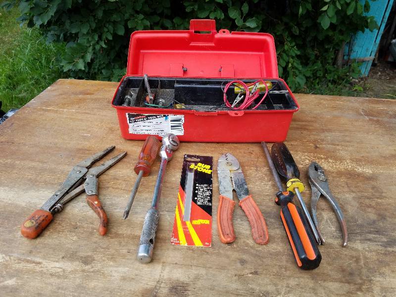 lot 73 image: Contents of Tool Box