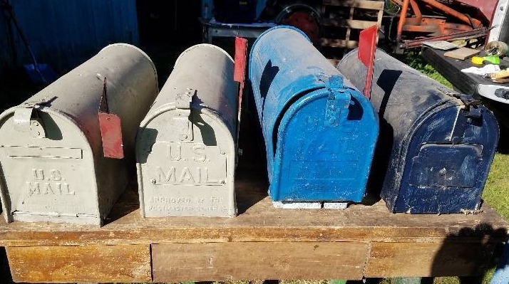 lot 115 image: 4 Vintage Mail Boxs
