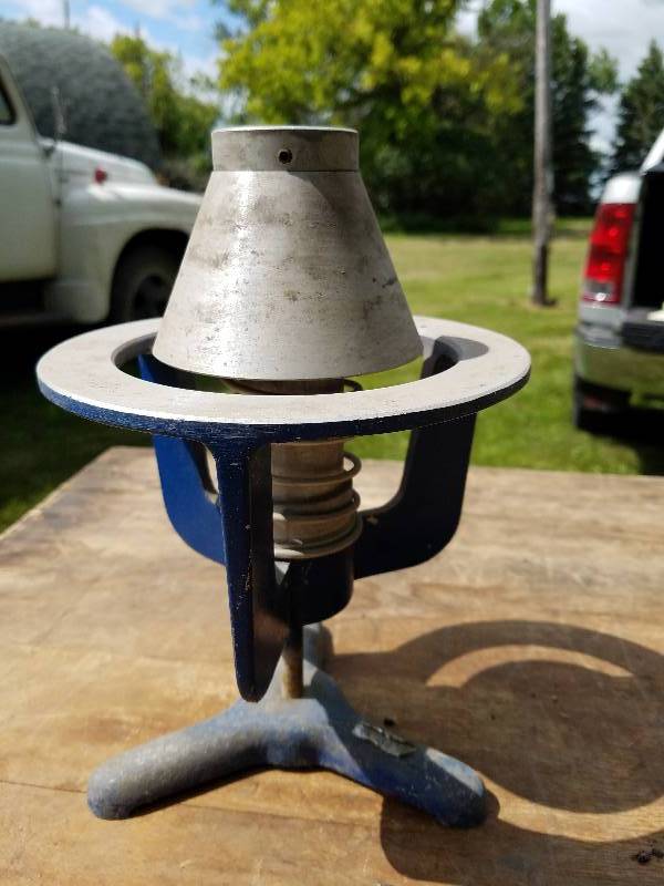 lot 126 image: Small Wheel Bubble Balancer