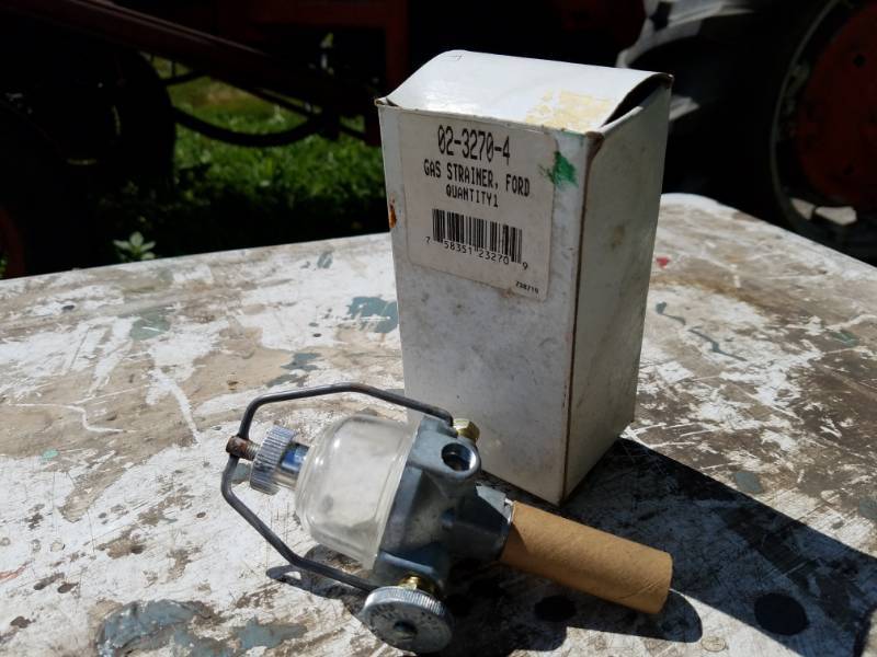 lot 204 image: Ford Gas Strainer