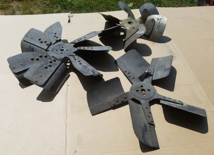 lot 222 image: 3 various automotive fans