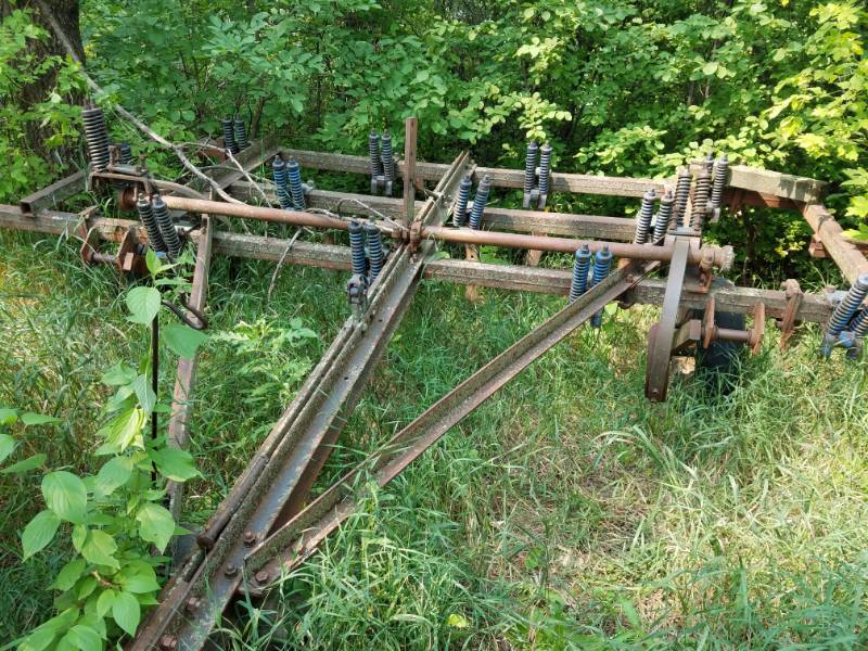 lot 260 image: 12 foot Field Cultivator 3 rows of shovels