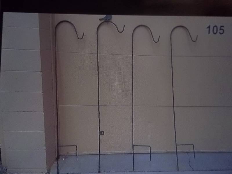lot 30 image: 4 Shepherd Plant Hooks 64