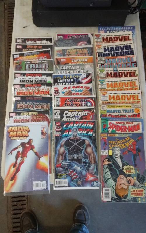 lot 38 image: 30 Assorted Comics