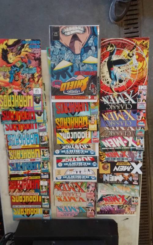lot 39 image: 30 Assorted Comics