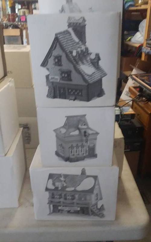 lot 50 image: 3-Department 56 Heritage Village Collection North Pole Series