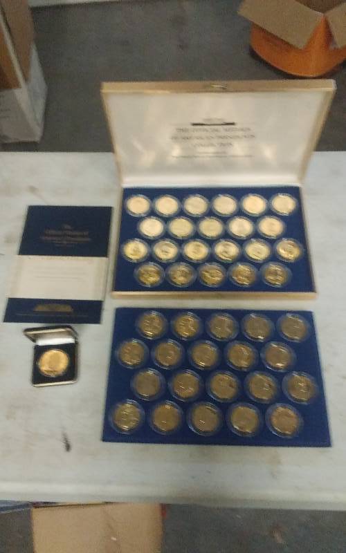lot 58 image: The Official Medals Of Americas Presidents Collection