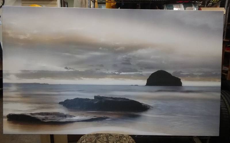 lot 7 image: Large Canvas Ocean Theme Picture 32x48