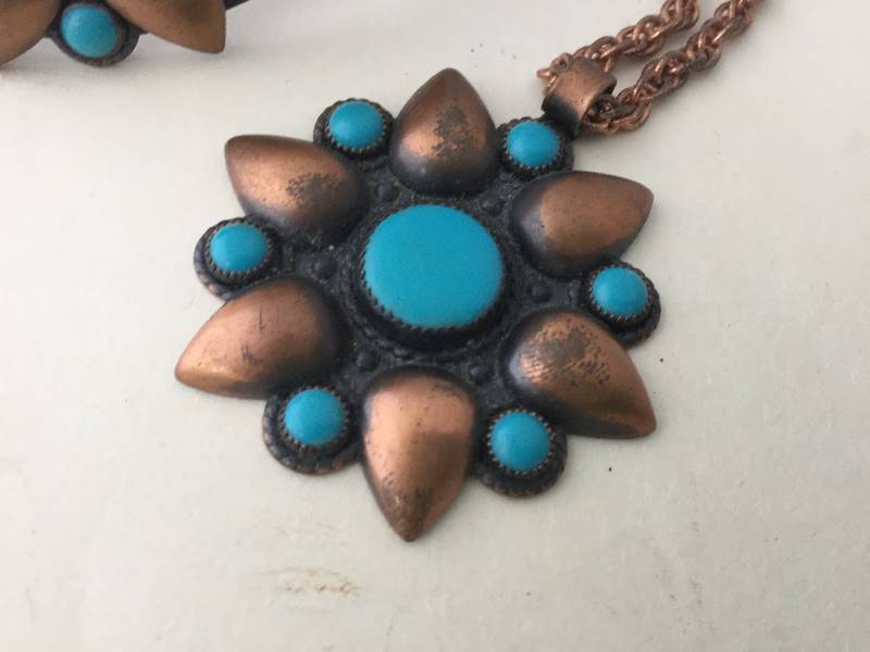 lot 74 image: Necklace & Bracelet Set - Southwestern Style - Solid Copper Turquoise
