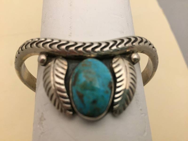 lot 77 image: Southwest Style Bracelet Turquoise