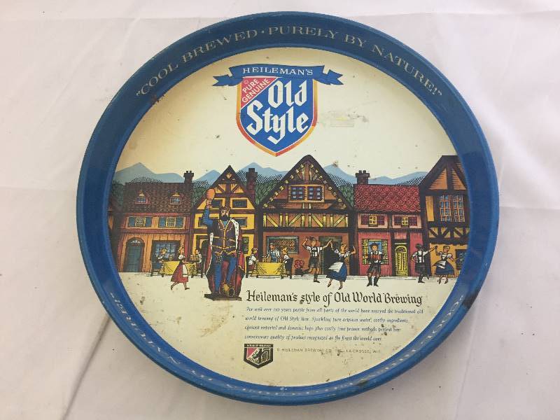 lot 39 image: Old Style Beer Tray