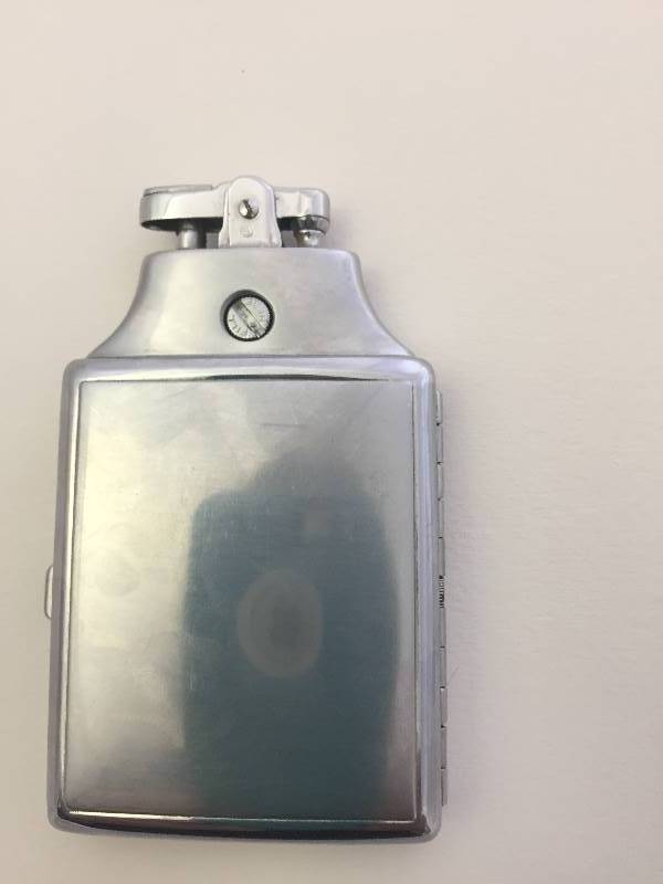 lot 44 image: Vintage RONSON Lighter Cigarette Case Sears 1948
