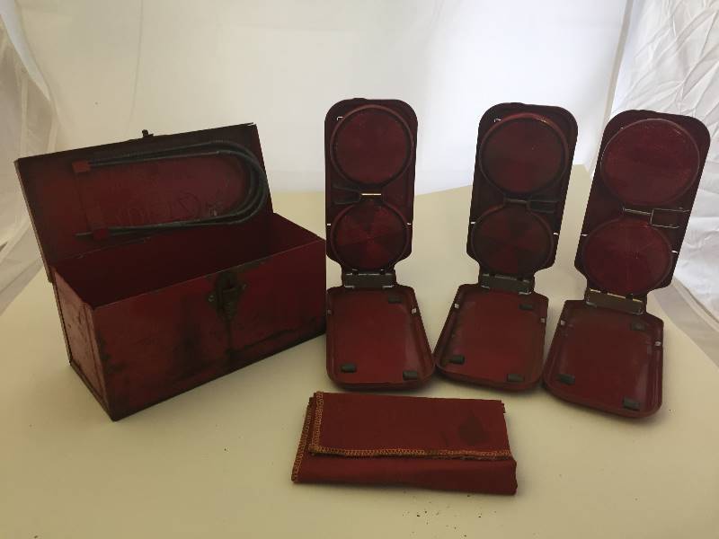 lot 51 image: Dietz Safety Flashers in Box