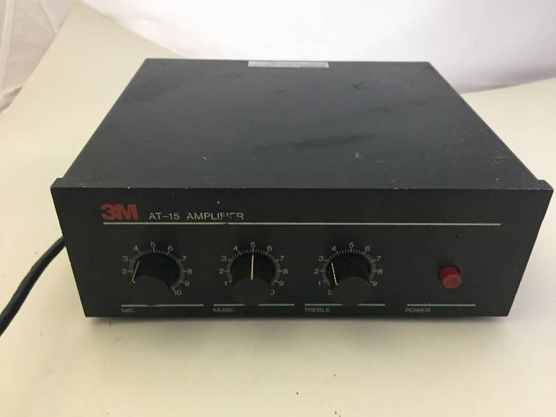 lot 143 image: 3M AT-15 Amplifier