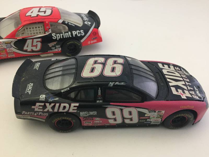 lot 126 image: Diecast Racing Cars 124