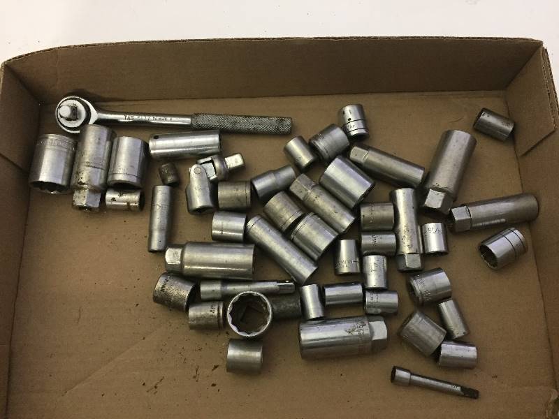 lot 157 image: Sockets