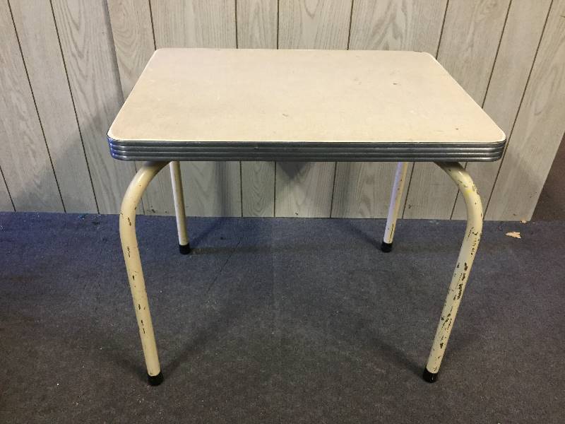 lot 159 image: Vintage Formica & Metal Table