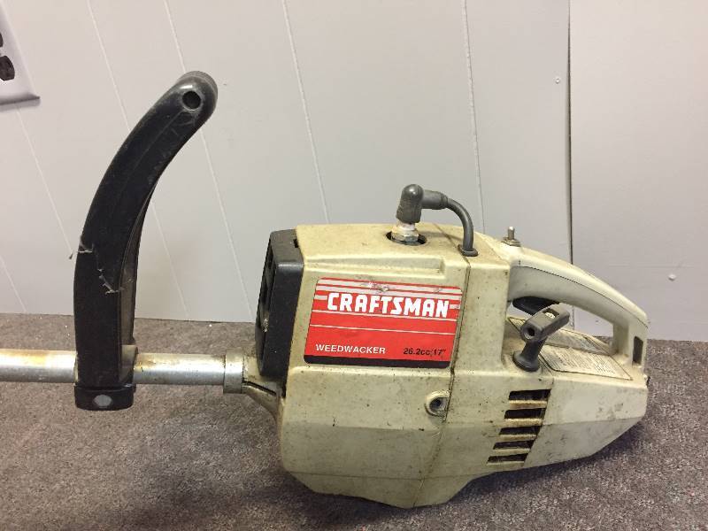lot 161 image: Craftsman 17 Wide Cut Trimmer
