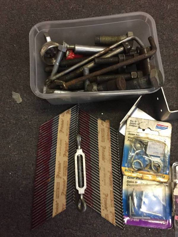 lot 175 image: Hardware Assortment