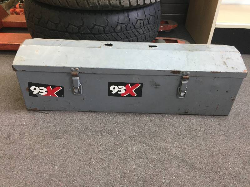lot 184 image: Metal Tool Box with Side handles