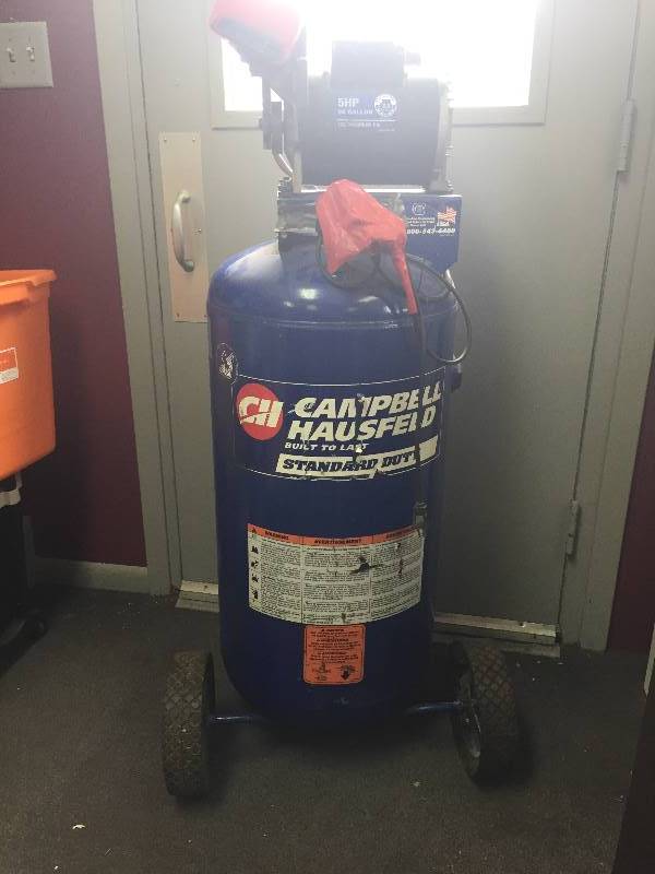 lot 185 image: Campbell Hausfeld 5 HP 26 Gallon