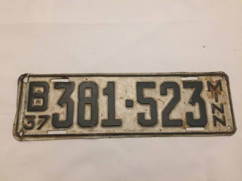 lot 8 image: 1937 License Plate Minn