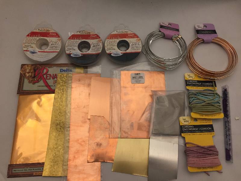 lot 194 image: Crafts - CopperBronze, Leather, Knotting Cords, Aluminum Wire