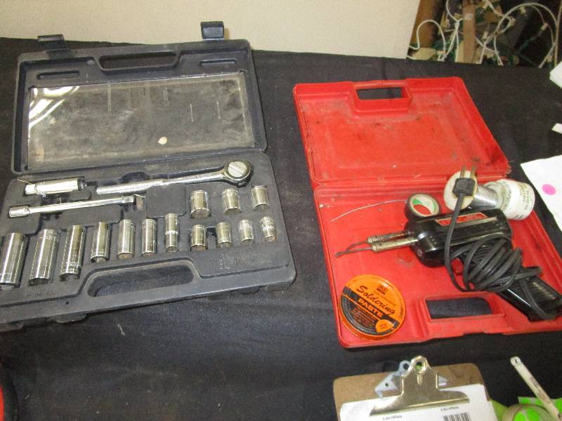 lot 10 image: Soldering Set (Works) and 38in Socket Set