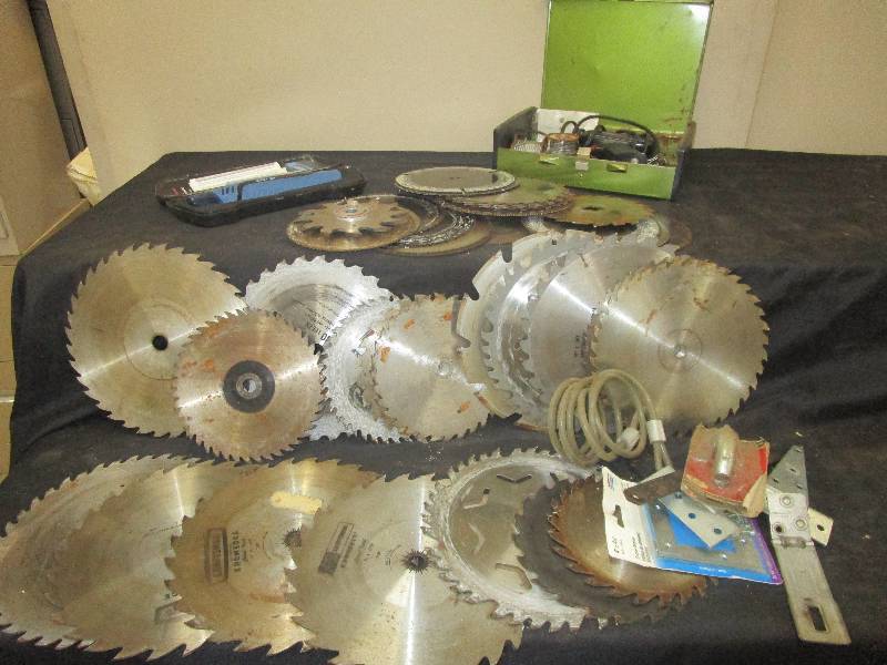 lot 41 image: Various Saw Blades, Soldering irons and hot and cold Soldering iron