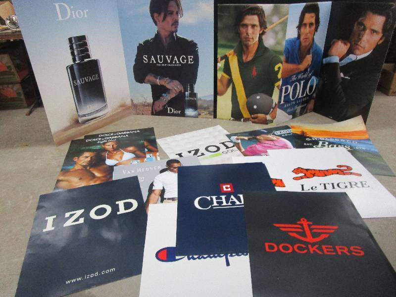 lot 86 image: Variety Of Signs (Sizes In Pictures)