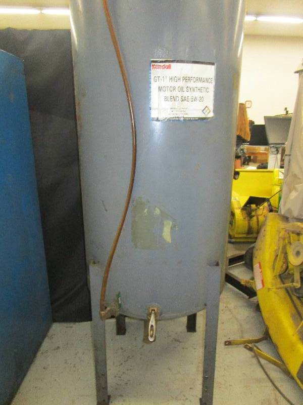 lot 91 image: Bulk Gray Oil Tank 26 Diameterand 51 Tall Tank and sits 20 12 off the floor