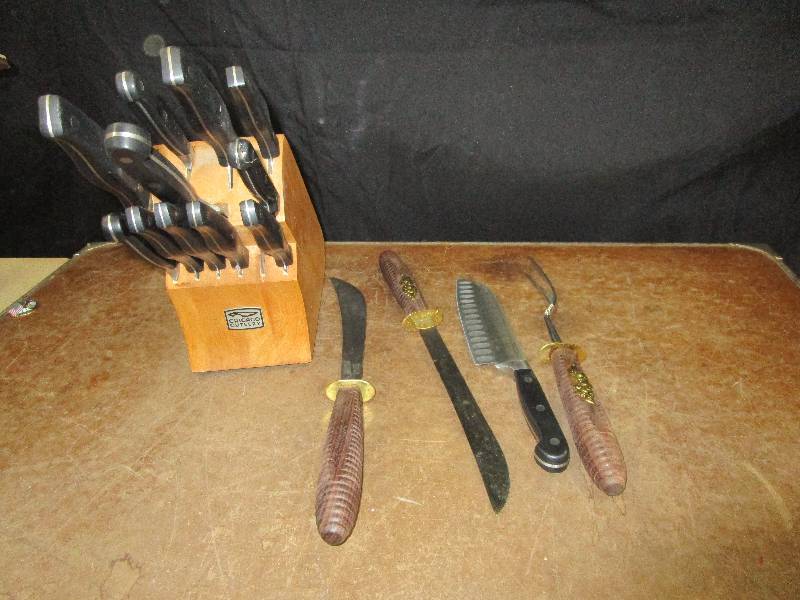 lot 111 image: Knife Set (Chicago Cutlery)and carving set