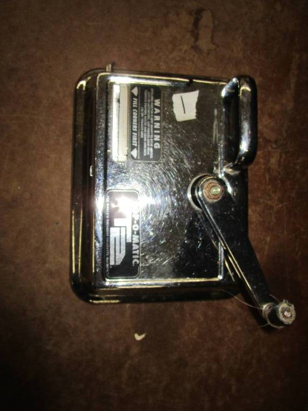 lot 121 image: Top-O-Matic Cigarette Machine