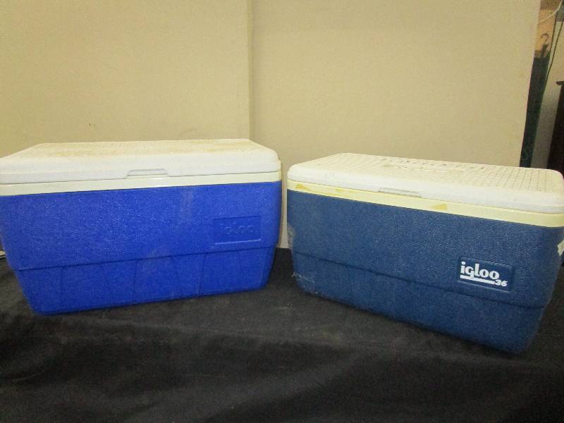 lot 150 image: 2 Large perfect size Igloo Coolers