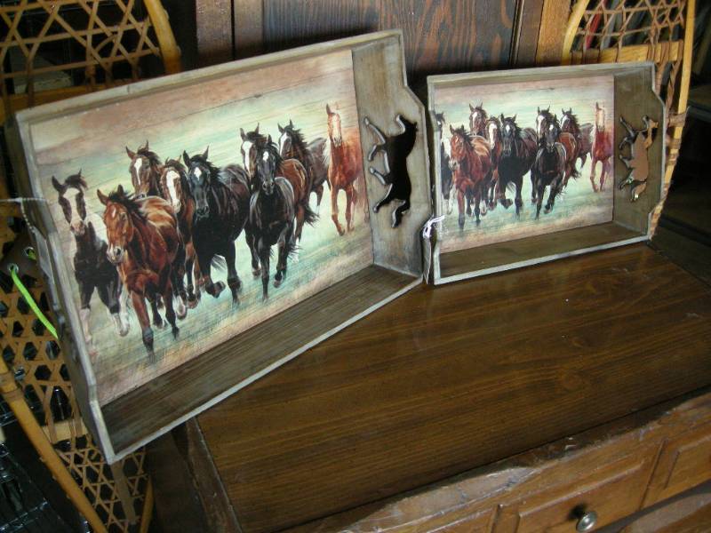 Running Horse Wooden Trayset
