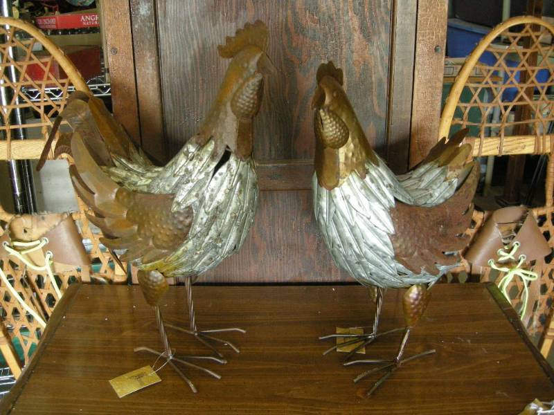 Artistic Metal RoosterHen
