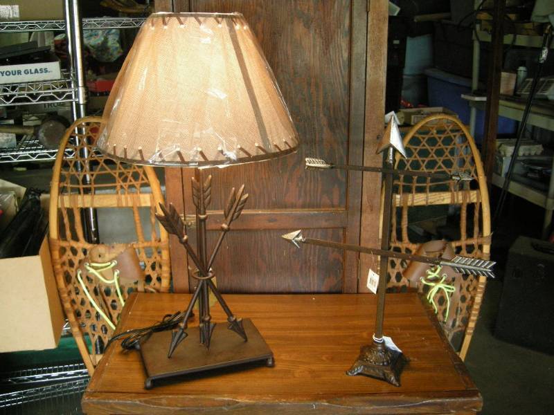 Arrows Lamp & Jewelry Stand